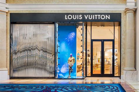 buy Louis Vuitton online store